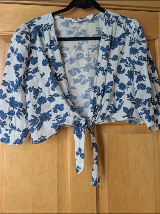Midnight Sky Tops - Blue Floral Tie-Front Crop Top - Women
